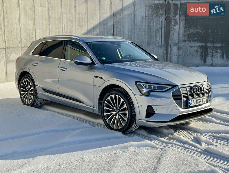 Внедорожник / Кроссовер Audi e-tron 2021 в Киеве