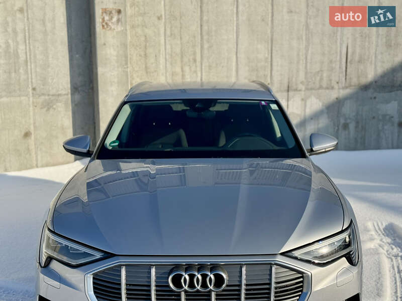 Внедорожник / Кроссовер Audi e-tron 2021 в Киеве