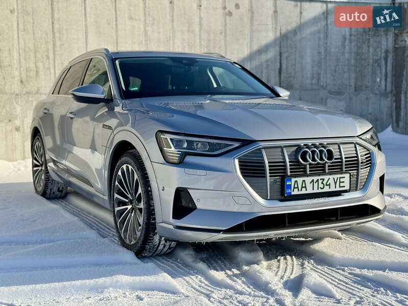 Внедорожник / Кроссовер Audi e-tron 2021 в Киеве