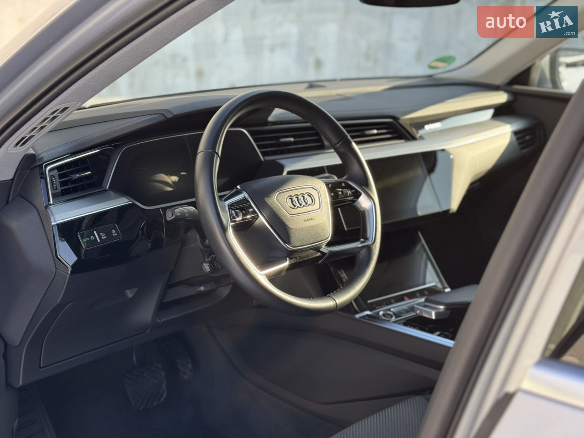 2021 Audi e-tron - мініатюра 50