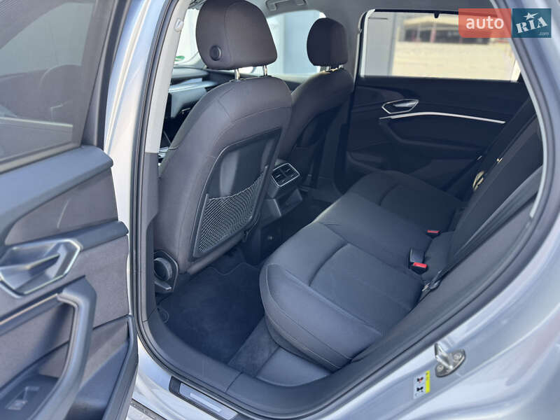 Внедорожник / Кроссовер Audi e-tron 2021 в Киеве