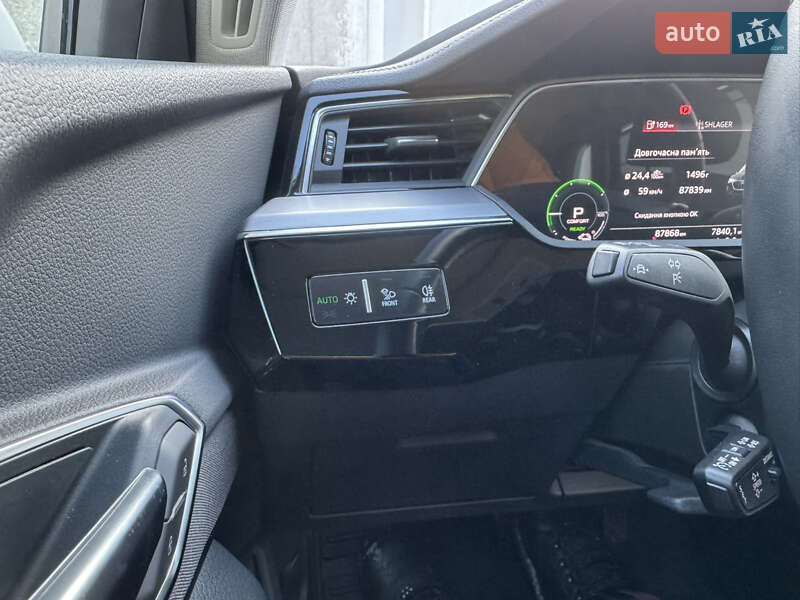 Внедорожник / Кроссовер Audi e-tron 2021 в Киеве