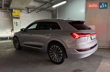 Внедорожник / Кроссовер Audi e-tron 2021 в Киеве фото 43 Внедорожник / Кроссовер Audi e-tron 2021 в Киеве