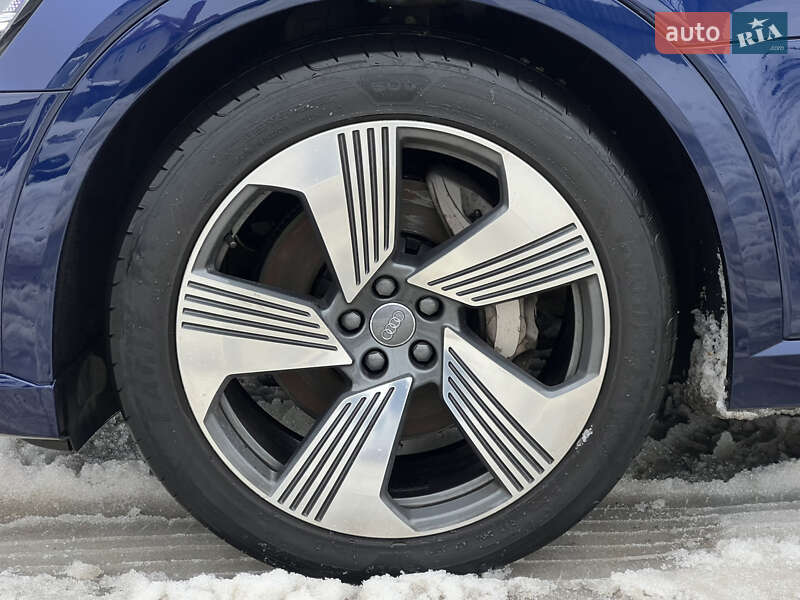 Внедорожник / Кроссовер Audi e-tron 2020 в Луцке фото 26 Внедорожник / Кроссовер Audi e-tron 2020 в Луцке
