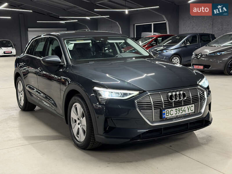 Позашляховик / Кросовер Audi e-tron 2020 в Володимирі