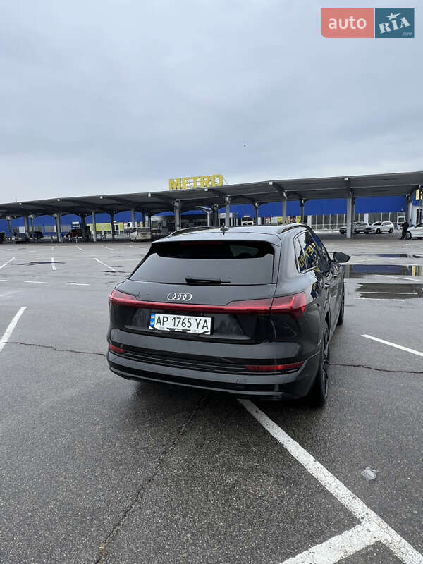 Внедорожник / Кроссовер Audi e-tron 2019 в Днепре фото 6 Внедорожник / Кроссовер Audi e-tron 2019 в Днепре