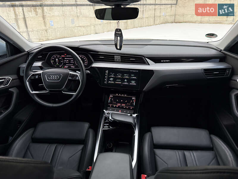 Внедорожник / Кроссовер Audi e-tron 2021 в Ровно