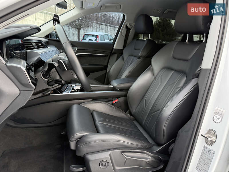 Внедорожник / Кроссовер Audi e-tron 2021 в Ровно