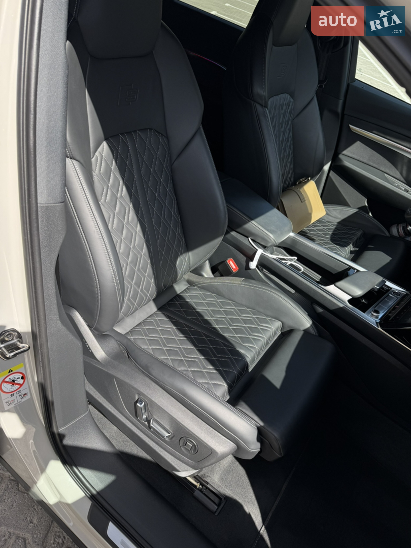 2021 Audi e-tron - мініатюра 14