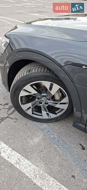 Позашляховик / Кросовер Audi e-tron 2020 в Ужгороді