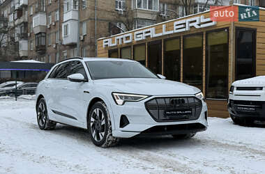 Позашляховик / Кросовер Audi e-tron 2021 в Києві