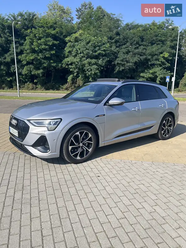 Audi e-tron