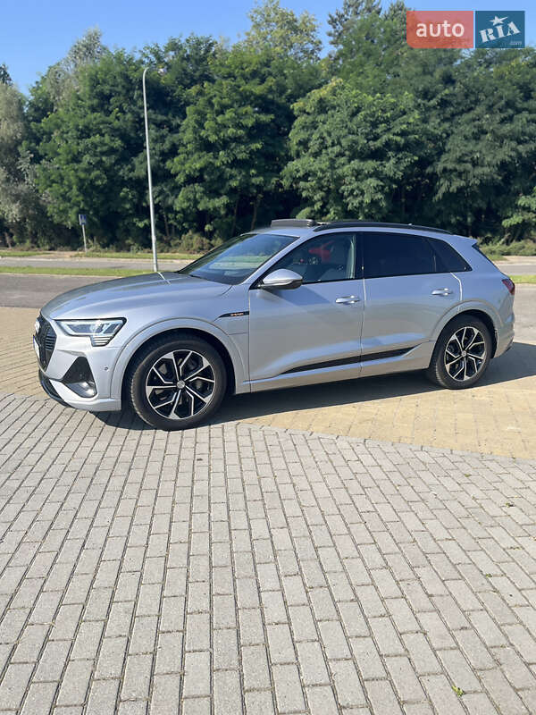 Позашляховик / Кросовер Audi e-tron 2022 в Львові фото 26 Позашляховик / Кросовер Audi e-tron 2022 в Львові