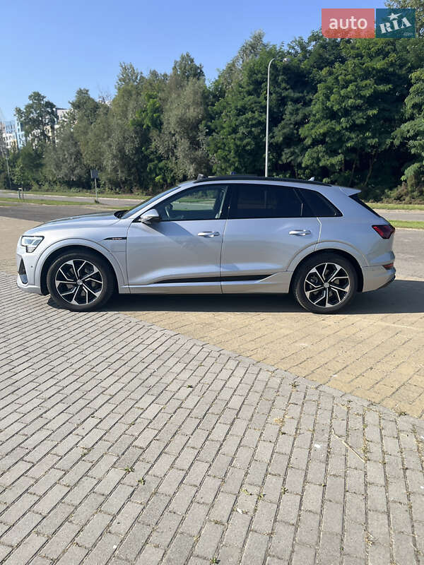 Позашляховик / Кросовер Audi e-tron 2022 в Львові фото 25 Позашляховик / Кросовер Audi e-tron 2022 в Львові
