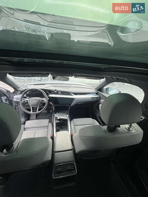 Позашляховик / Кросовер Audi e-tron 2022 в Львові фото 96 Позашляховик / Кросовер Audi e-tron 2022 в Львові