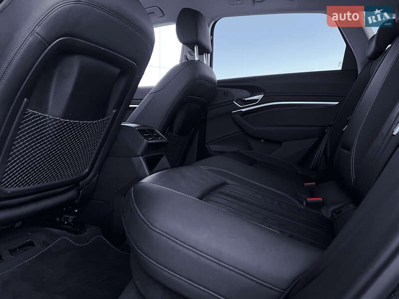 Внедорожник / Кроссовер Audi e-tron 2021 в Львове фото 32 Внедорожник / Кроссовер Audi e-tron 2021 в Львове