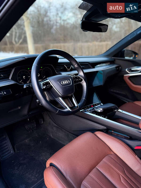 Позашляховик / Кросовер Audi e-tron 2022 в Одесі
