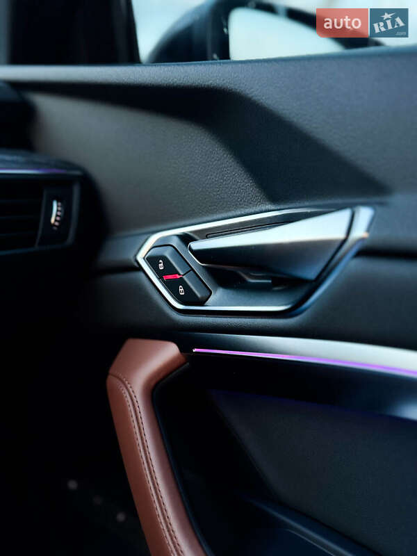 Позашляховик / Кросовер Audi e-tron 2022 в Одесі