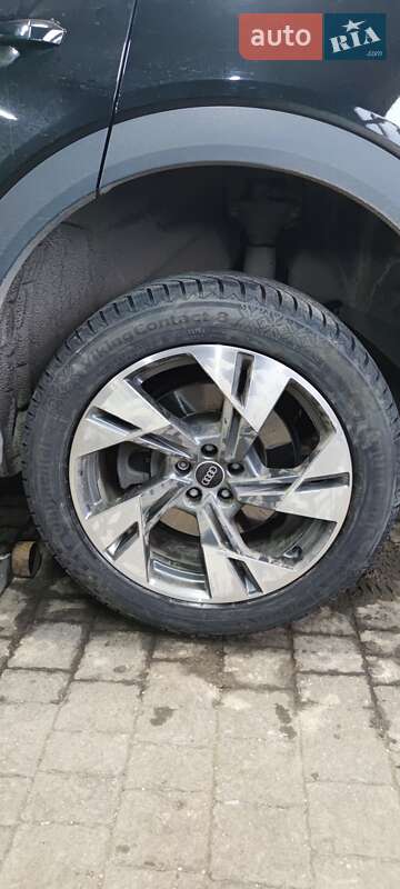 Внедорожник / Кроссовер Audi e-tron 2022 в Сваляве