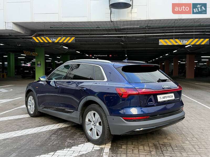 Внедорожник / Кроссовер Audi e-tron 2021 в Киеве