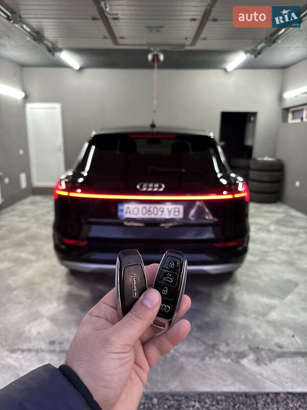 Позашляховик / Кросовер Audi e-tron 2020 в Ужгороді