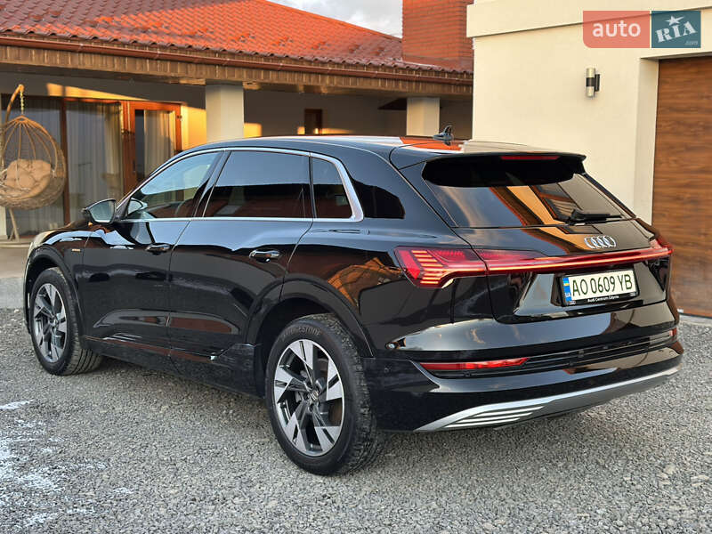 Позашляховик / Кросовер Audi e-tron 2020 в Ужгороді