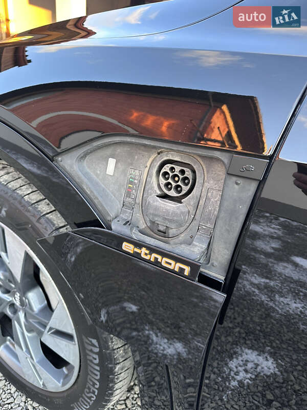 Позашляховик / Кросовер Audi e-tron 2020 в Ужгороді