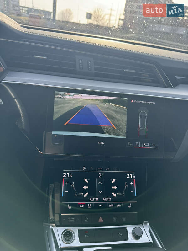 Внедорожник / Кроссовер Audi e-tron 2022 в Ужгороде