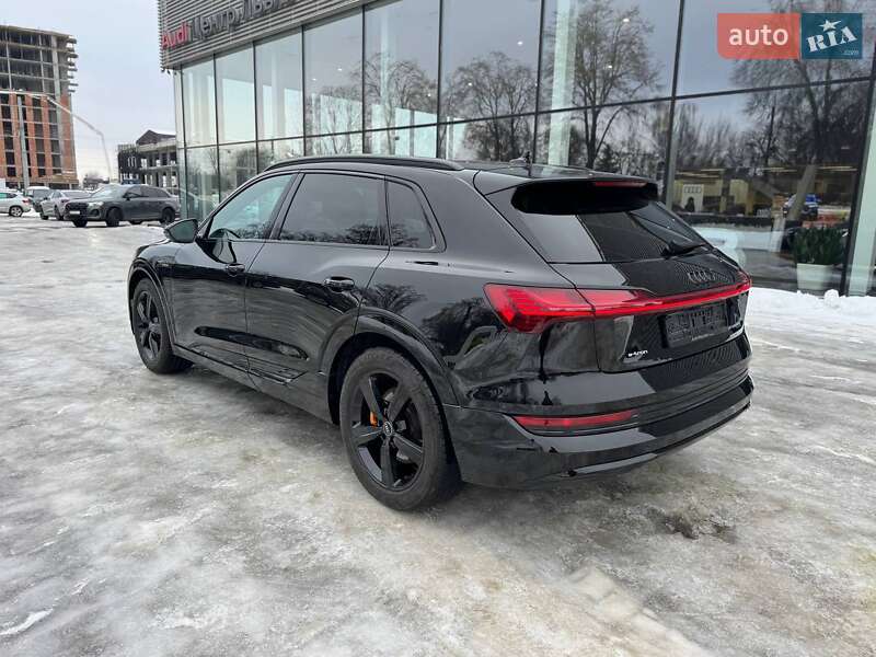 Позашляховик / Кросовер Audi e-tron 2022 в Києві фото 8 Позашляховик / Кросовер Audi e-tron 2022 в Києві
