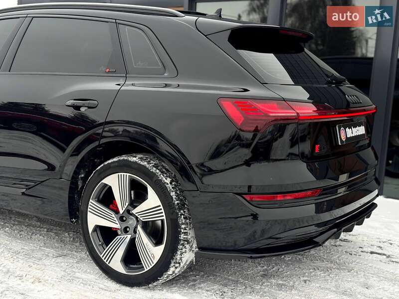 Позашляховик / Кросовер Audi e-tron 2020 в Рівному