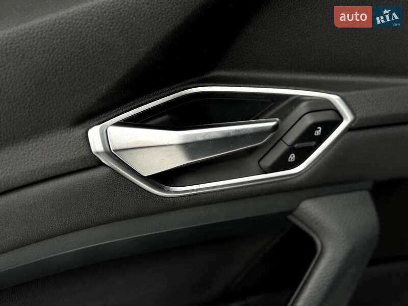 Позашляховик / Кросовер Audi e-tron 2020 в Рівному