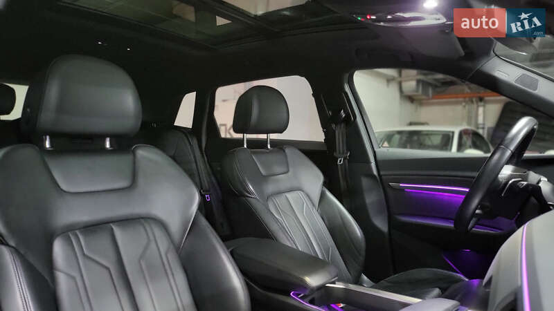 Внедорожник / Кроссовер Audi e-tron 2019 в Киеве