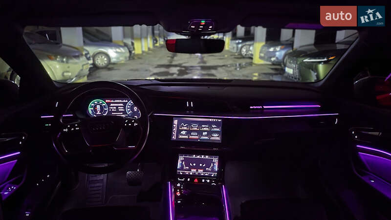 Внедорожник / Кроссовер Audi e-tron 2019 в Киеве