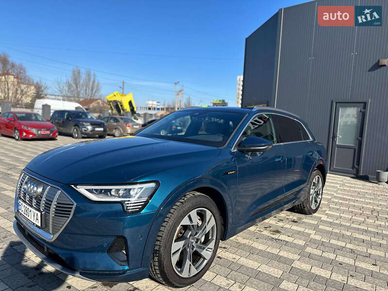 Внедорожник / Кроссовер Audi e-tron 2019 в Ужгороде