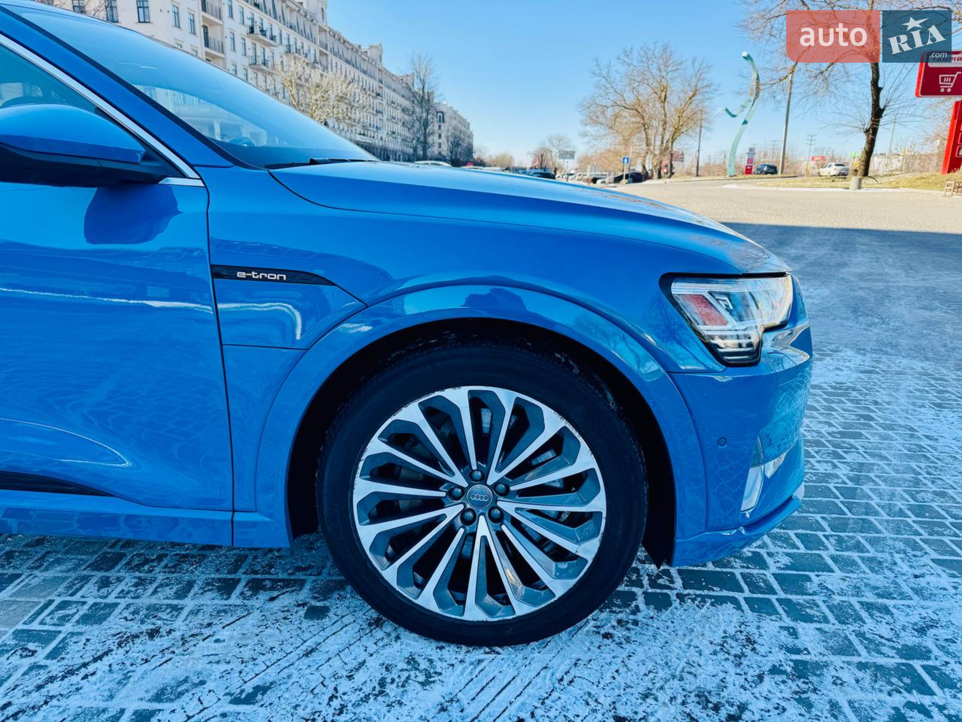2019 Audi e-tron - мініатюра 5