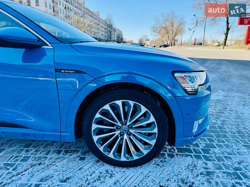 Внедорожник / Кроссовер Audi e-tron 2019 в Одессе