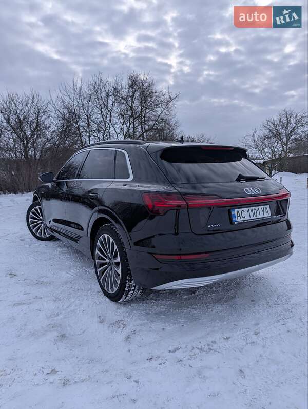 Внедорожник / Кроссовер Audi e-tron 2020 в Нововолынске