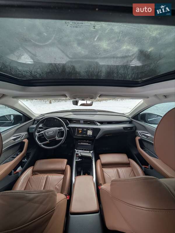 Внедорожник / Кроссовер Audi e-tron 2020 в Нововолынске