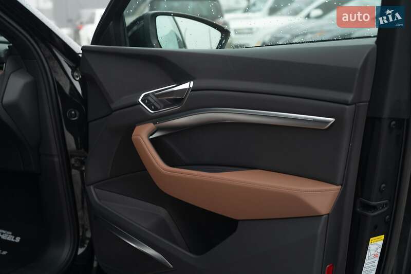 Позашляховик / Кросовер Audi e-tron 2022 в Чернівцях фото 47 Позашляховик / Кросовер Audi e-tron 2022 в Чернівцях