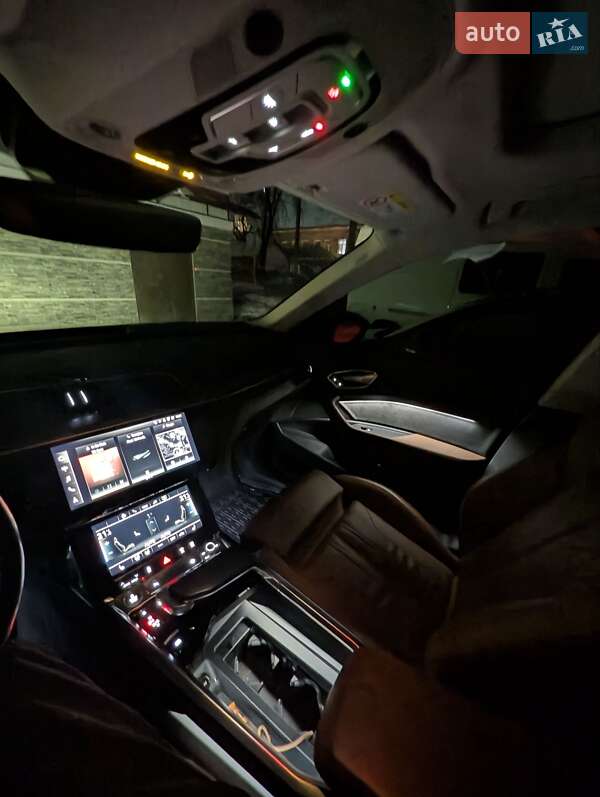 Внедорожник / Кроссовер Audi e-tron 2020 в Нововолынске