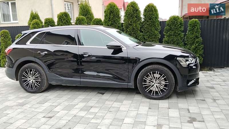 Внедорожник / Кроссовер Audi e-tron 2021 в Ивано-Франковске