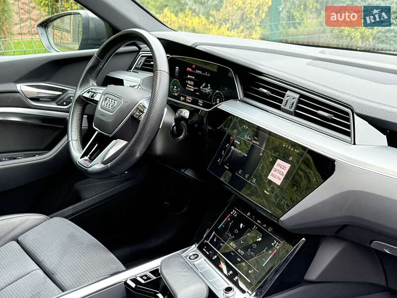 Позашляховик / Кросовер Audi e-tron 2021 в Рівному фото 97 Позашляховик / Кросовер Audi e-tron 2021 в Рівному