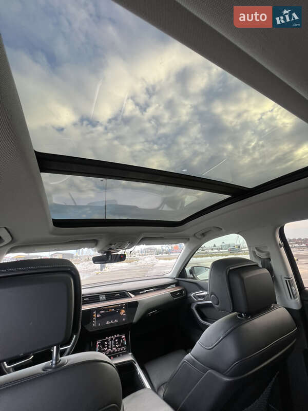 Внедорожник / Кроссовер Audi e-tron 2019 в Львове