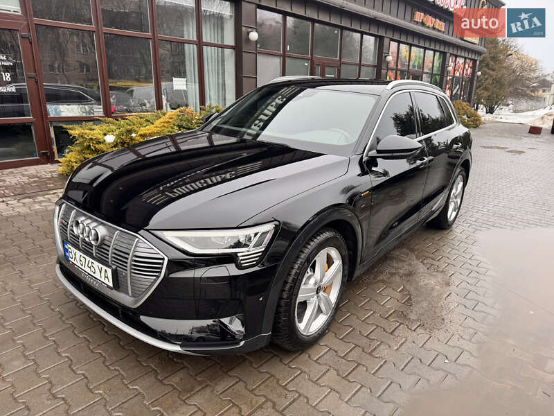 Позашляховик / Кросовер Audi e-tron 2022 в Хмельницькому