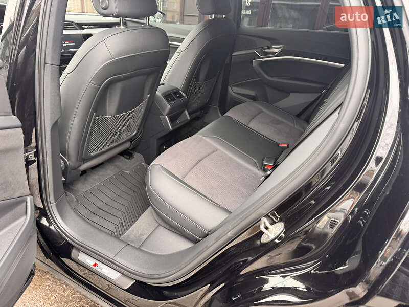 Позашляховик / Кросовер Audi e-tron 2022 в Хмельницькому