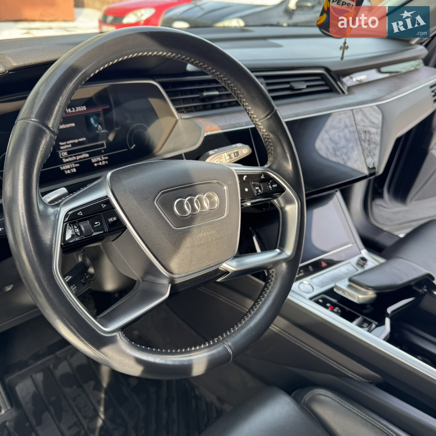 2019 Audi e-tron - мініатюра 2