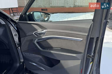 Внедорожник / Кроссовер Audi e-tron 2019 в Львове
