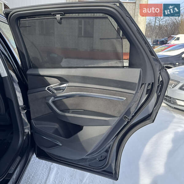 Внедорожник / Кроссовер Audi e-tron 2019 в Львове