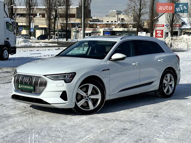 Позашляховик / Кросовер Audi e-tron 2019 в Києві