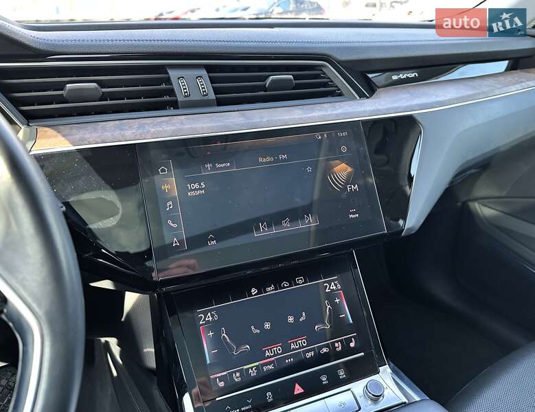 Позашляховик / Кросовер Audi e-tron 2019 в Києві